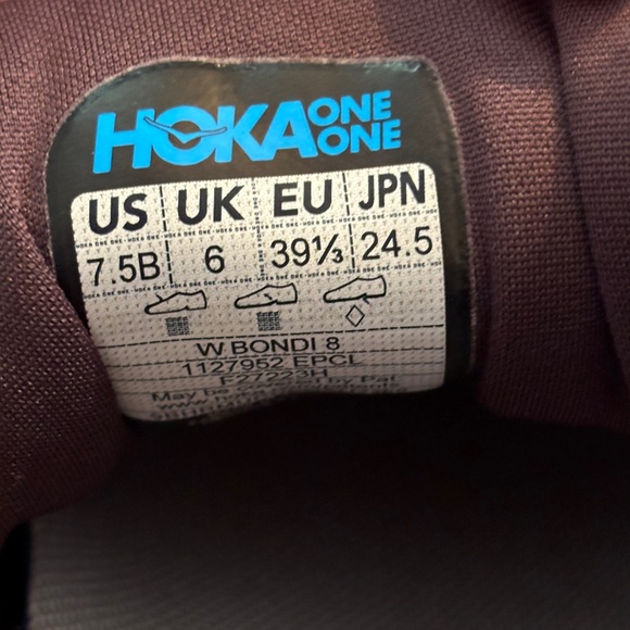 Hoka One One Bondi 8 Maroon Pink Running Walking Gym Shoes Women’s size 7.5 - Picture 9 of 9